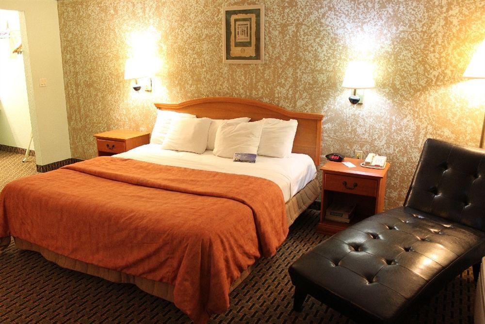 Econo Lodge Inn & Suites Near Lackland Afb San Antonio Exterior foto